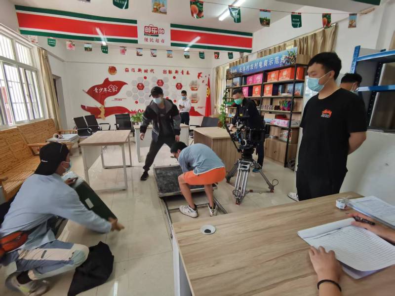 追星女孩心理学分析报告：黔江区广告片拍摄公司揭秘饭圈应援式传播逻辑
